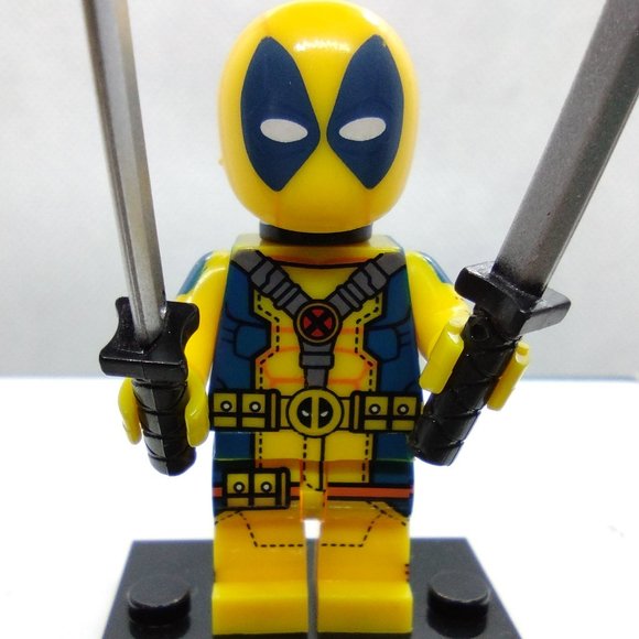 Deadpool custom designed set of 8 - Picture 7 of 10